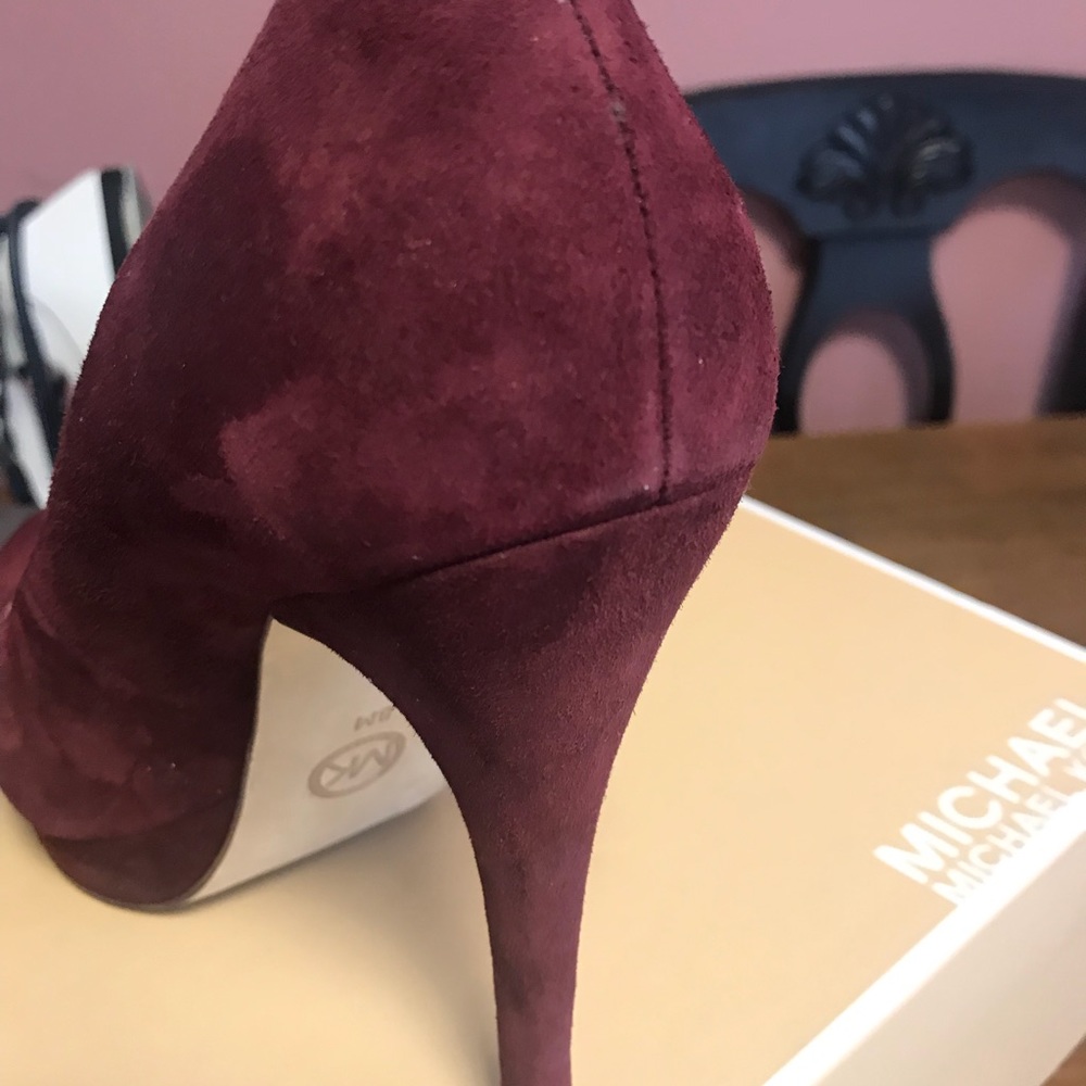 Shoes - Picture 5 of 5
